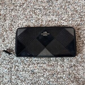Vintage Coach Wallet Zip Around Embossed Black Leather Suede Patchwork Wallet